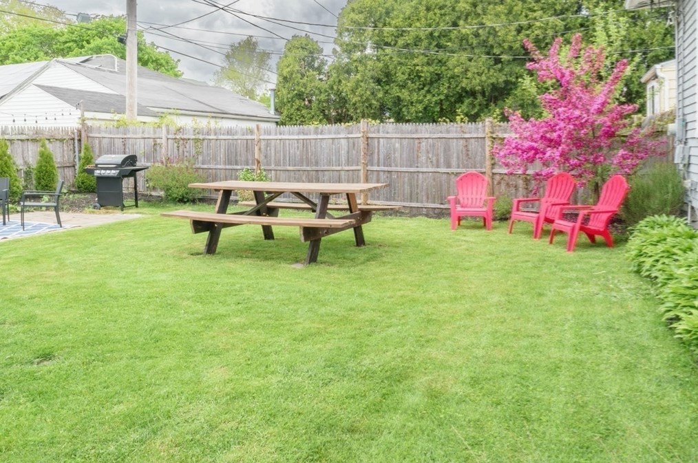 124 Farrar Ave, Worcester MA  01604-3261 exterior