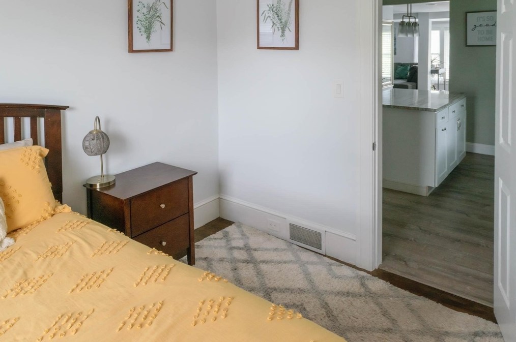 124 Farrar Ave, Worcester MA  01604-3261 exterior