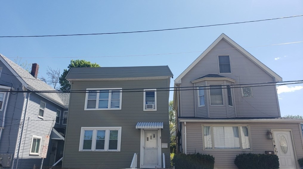 7 Clinton St, Chelsea, MA 02150