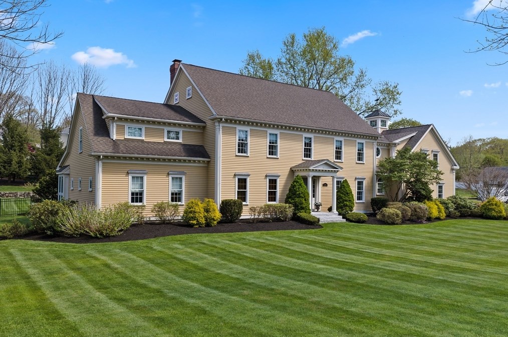 116 Abbot St, Andover MA  01810-4833 exterior