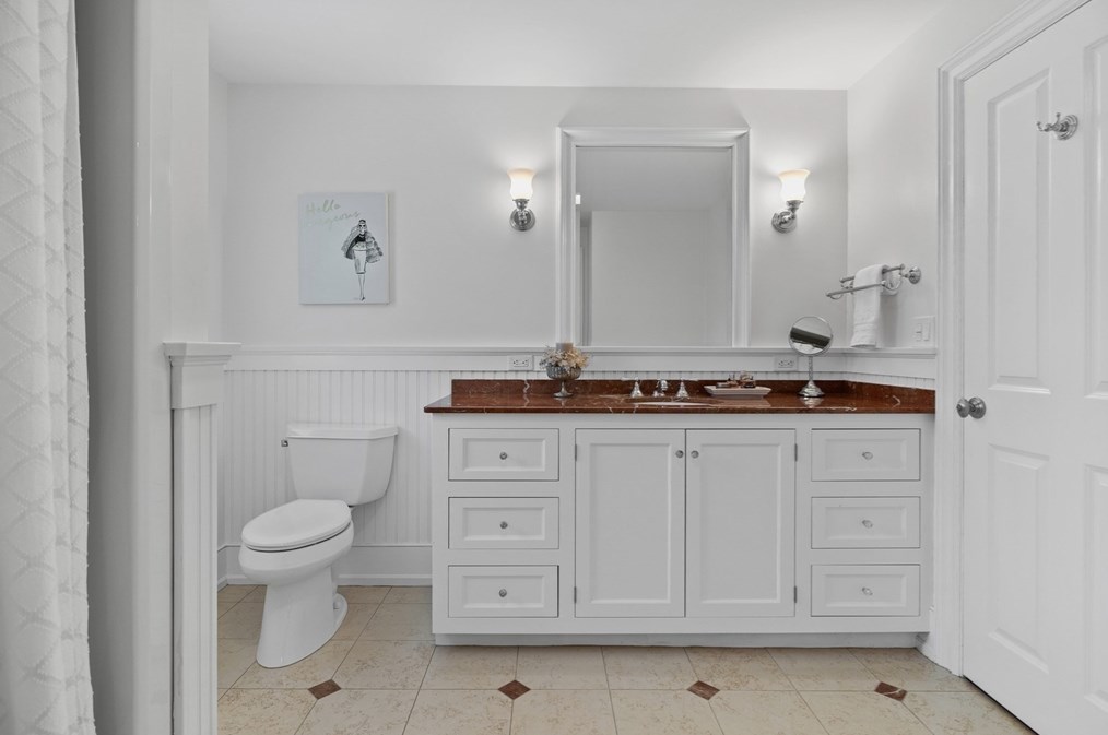 116 Abbot St, Andover MA  01810-4833 exterior