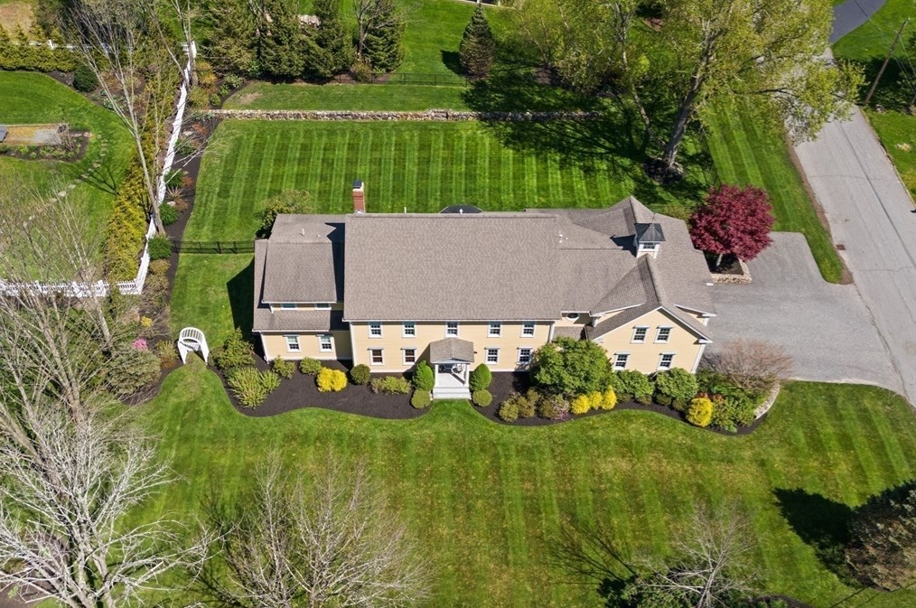 116 Abbot St, Andover MA  01810-4833 exterior