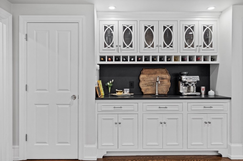 116 Abbot St, Andover MA  01810-4833 exterior