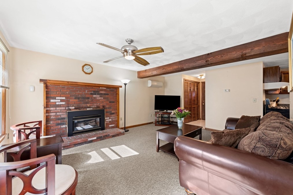 32 Henry J Dr, Tewksbury MA 01876-3719 exterior