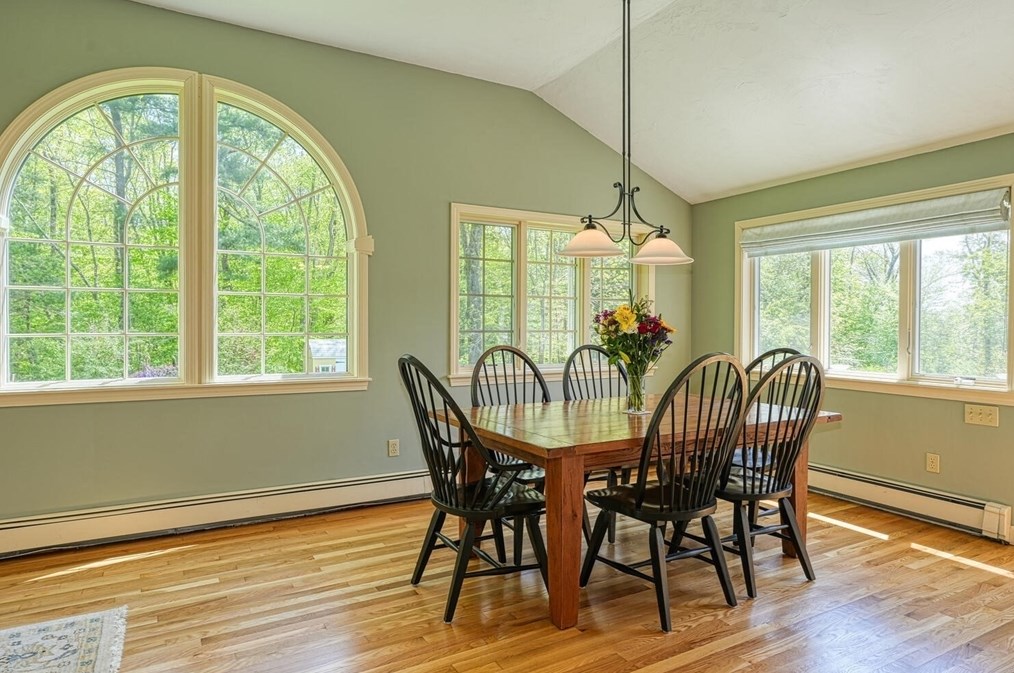 29 Walnut Rd, Holliston MA 01746-1584 exterior