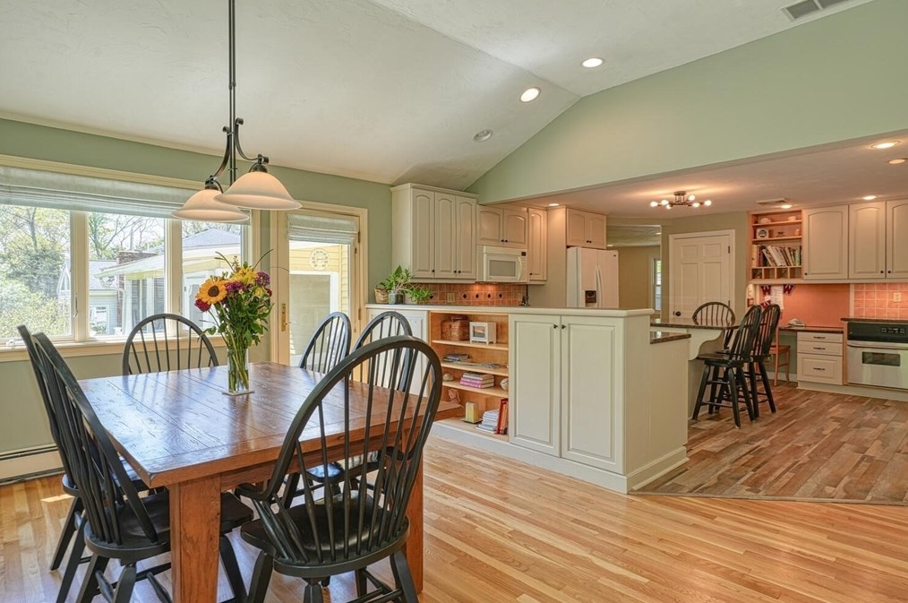 29 Walnut Rd, Holliston MA 01746-1584 exterior