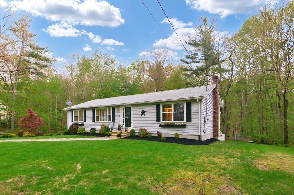 19 Wixtead Ct, Douglas, MA 01516