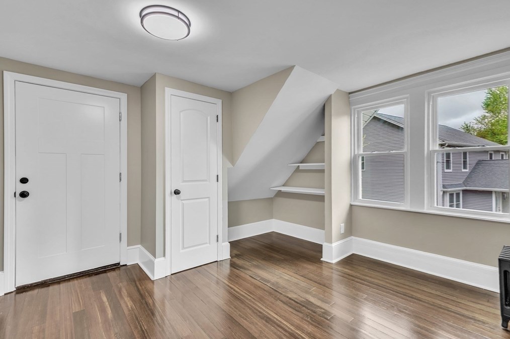 60 Lower Westfield Rd, Holyoke MA 01040-2712 exterior