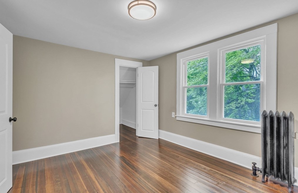 60 Lower Westfield Rd, Holyoke MA 01040-2712 exterior