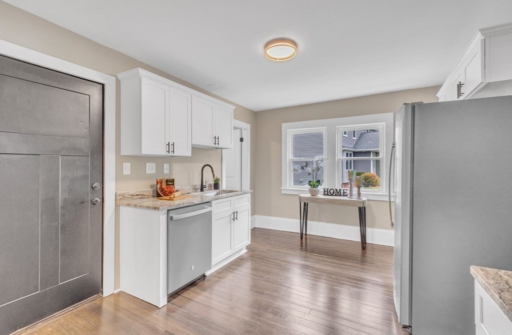 60 Lower Westfield Rd, Holyoke MA 01040-2712 exterior