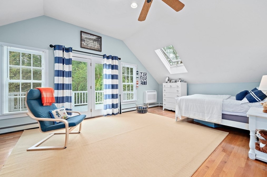 393 Tremont St, Duxbury MA  02332-4904 exterior