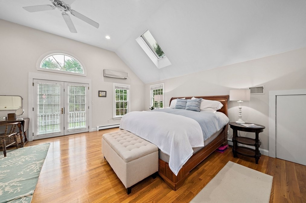 393 Tremont St, Duxbury MA  02332-4904 exterior