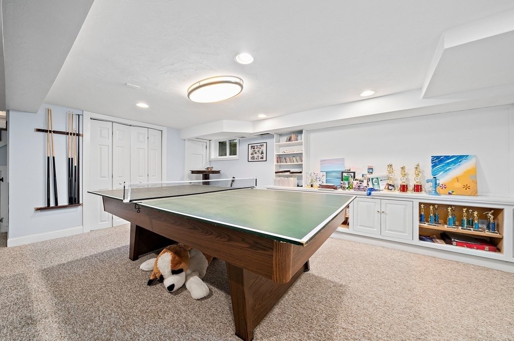 393 Tremont St, Duxbury MA  02332-4904 exterior