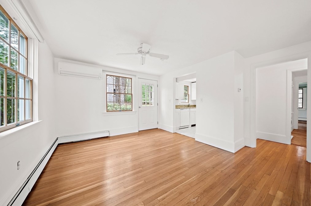 393 Tremont St, Duxbury MA  02332-4904 exterior