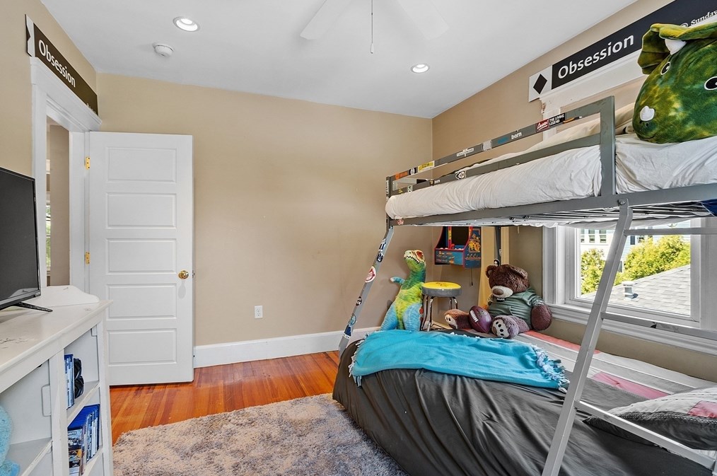 24 Prescott St, North Andover MA 01845-1717 exterior