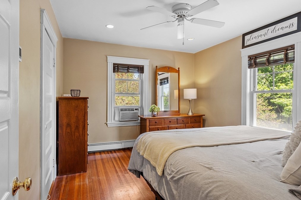 24 Prescott St, North Andover MA 01845-1717 exterior