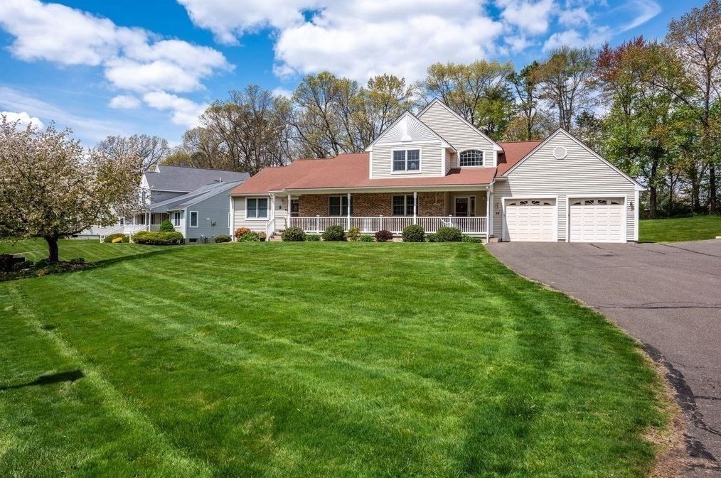 48 Shadow Brook Est, South-Hadley, MA 01075 exterior