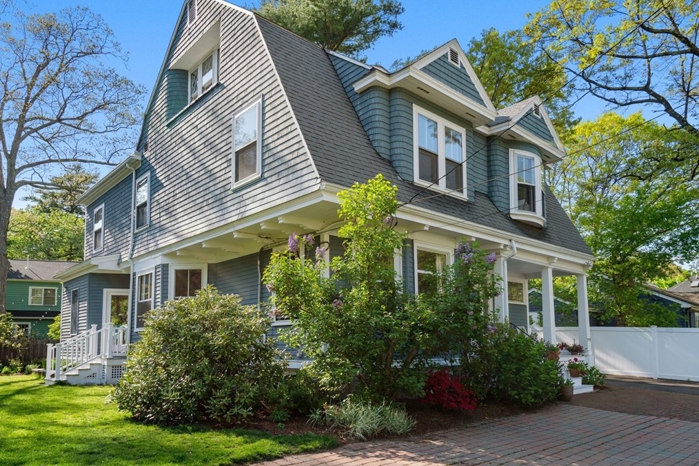 999 Walnut St, Newton, MA 02461