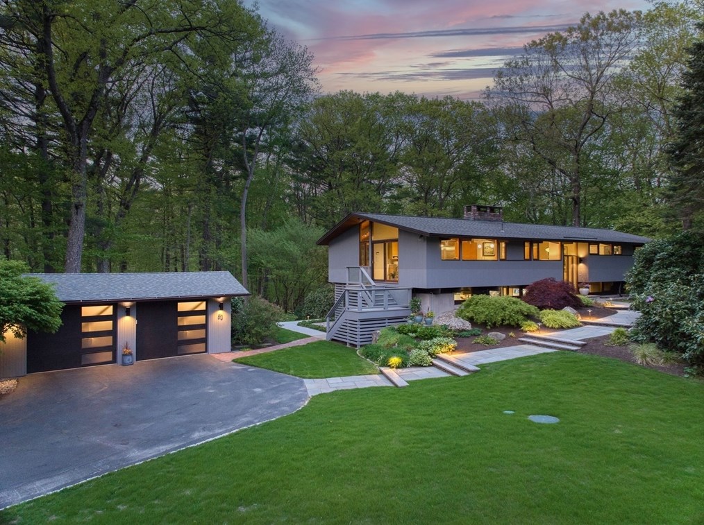 80 Wildwood Rd, Andover, MA 01810