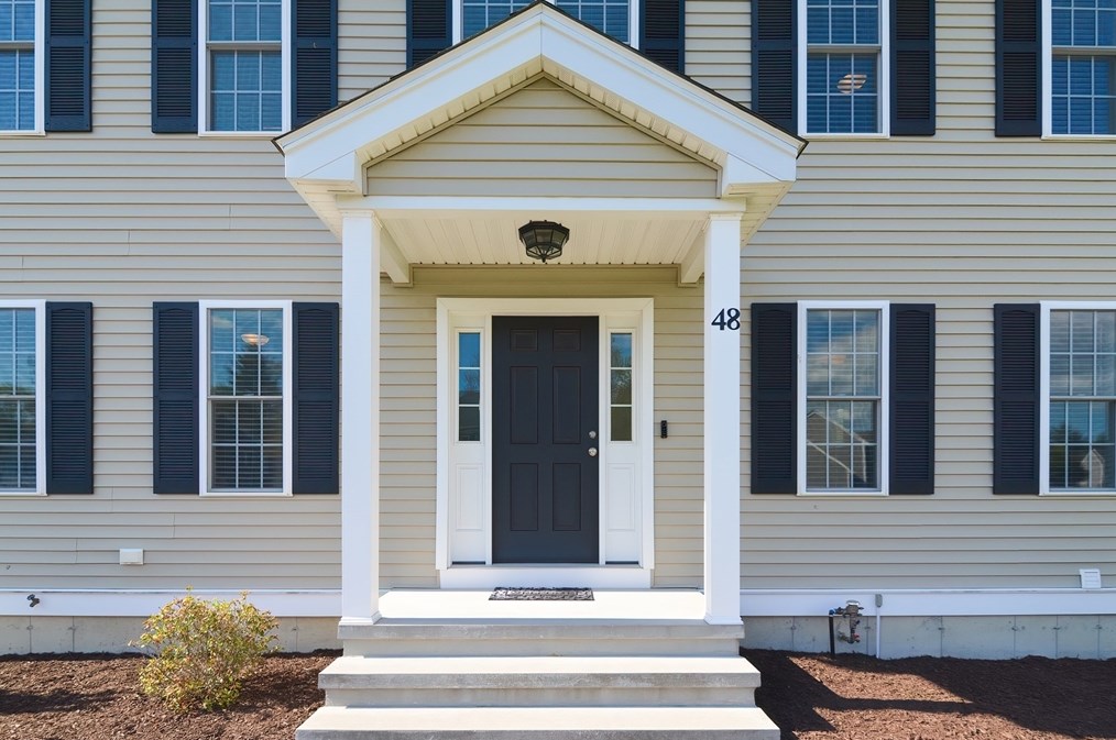 48 Scofield Dr, Stoughton, MA exterior