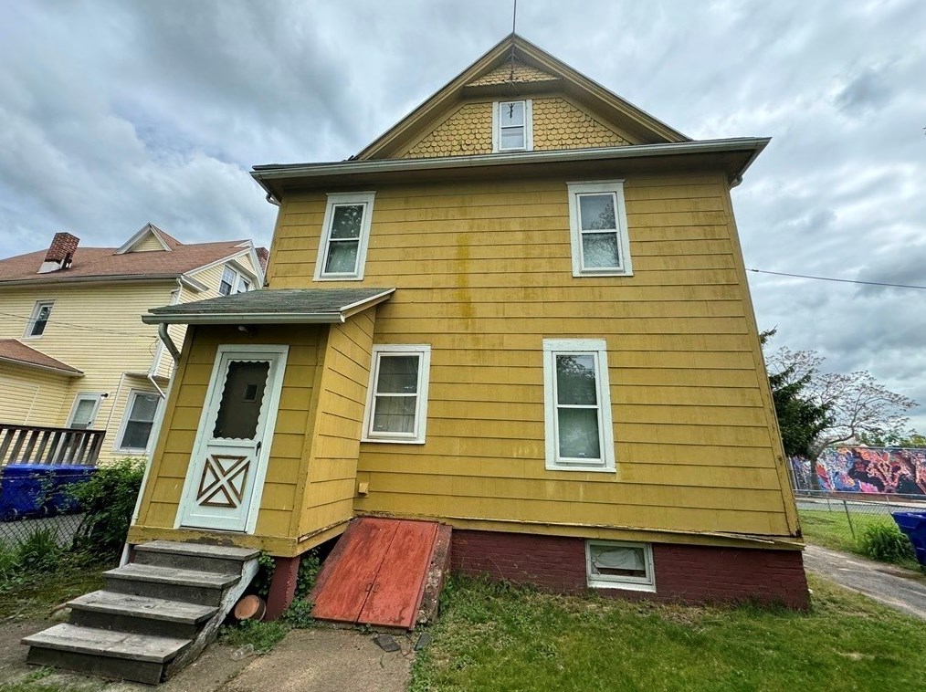 20 Montrose St, Springfield, MA 01109