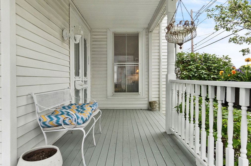 204 Washington St #1, Gloucester, MA 01930