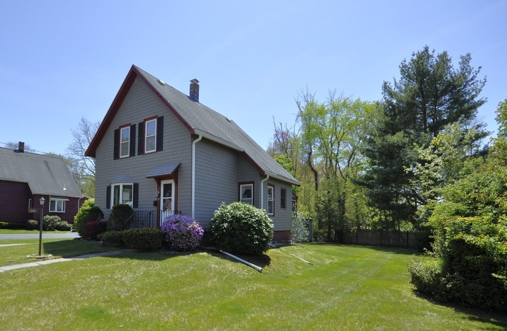 201 Franklin St, Whitman, MA 02382 exterior