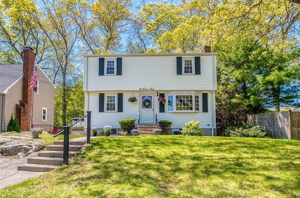 15 Locust St, Dedham, MA 02026 exterior