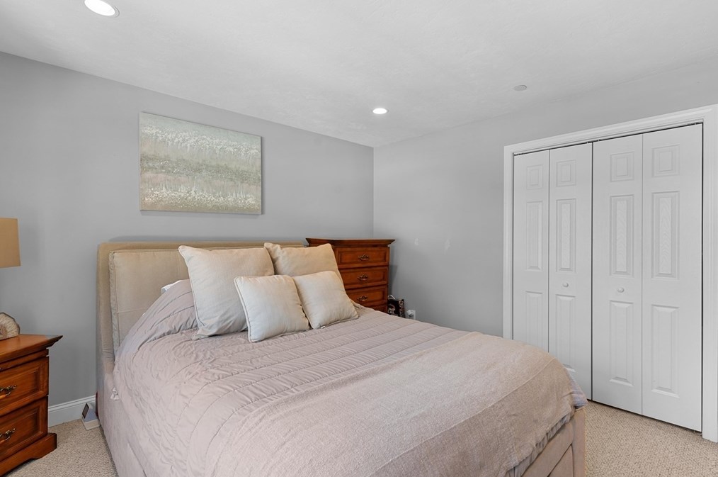 39 Magnavista Dr, Haverhill MA 01830-2294 exterior