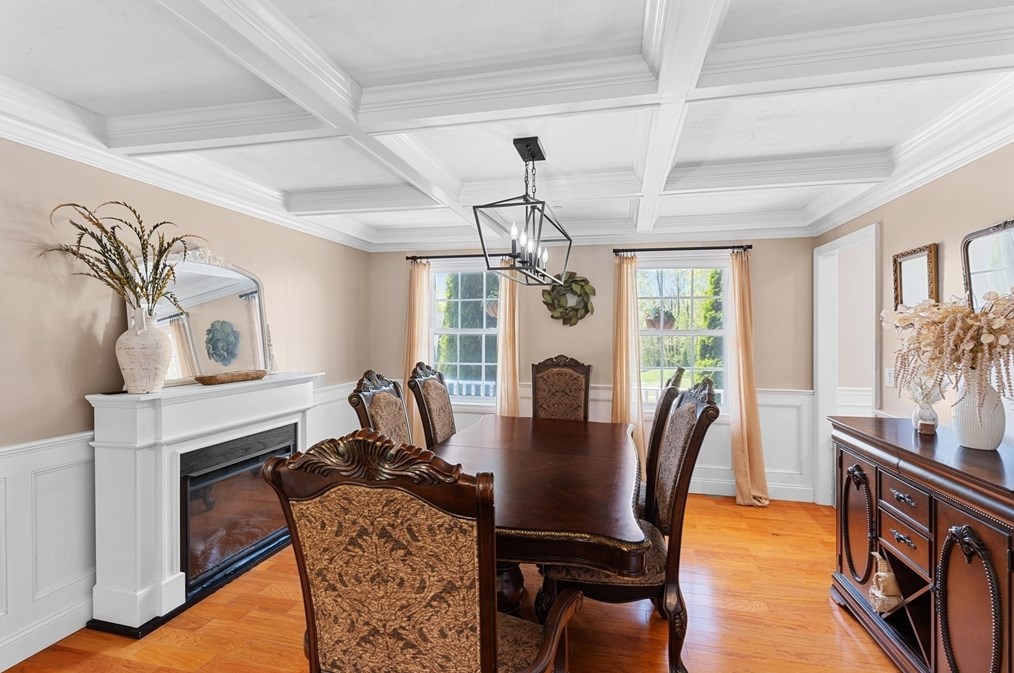 39 Magnavista Dr, Haverhill MA 01830-2294 exterior