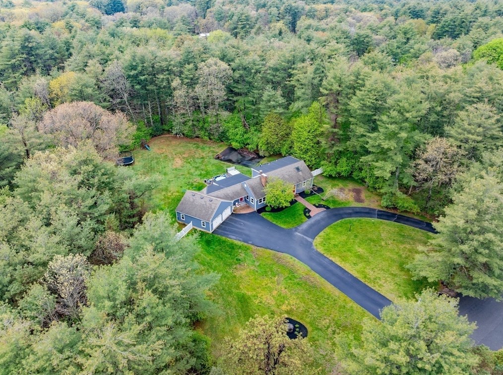 26 Roundtop Rd, Boxford, MA 01921