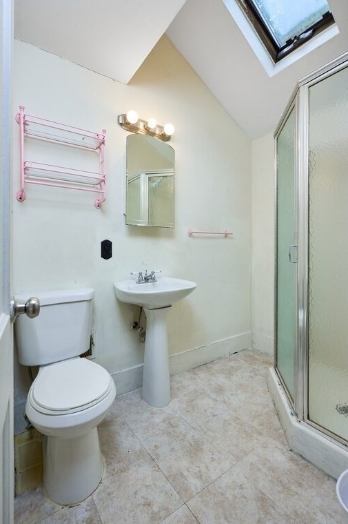 88 Beaconsfield Rd, Worcester MA 01602-1305 exterior