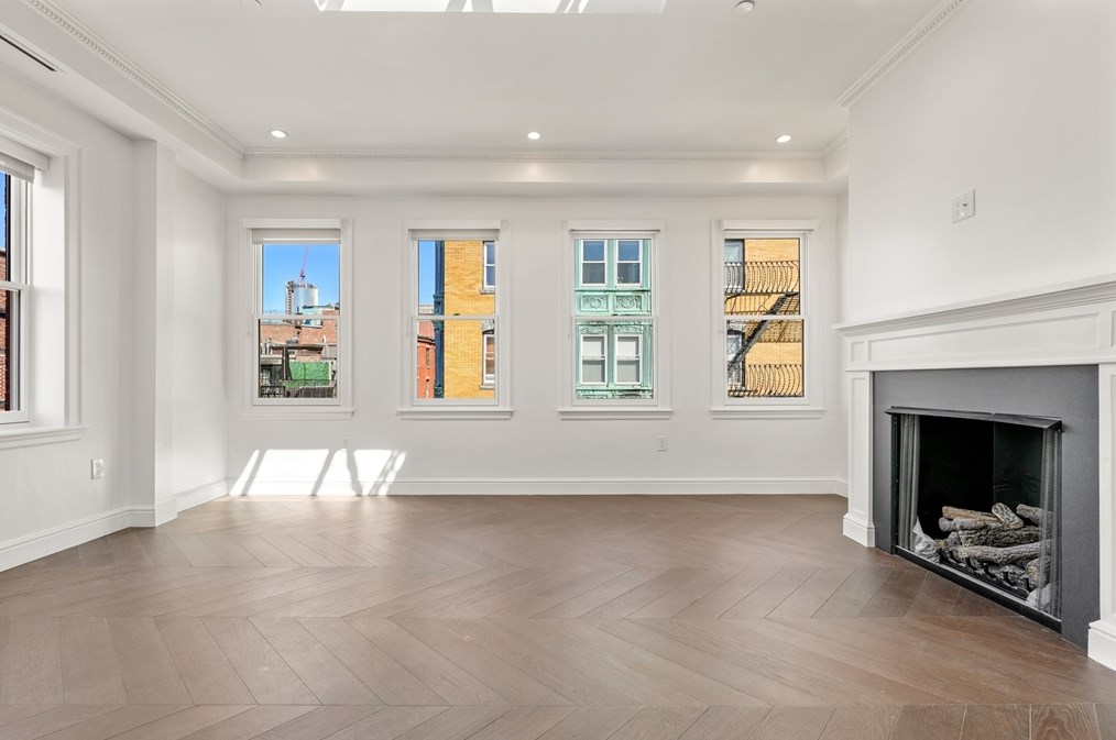 112 Myrtle #ph1, Boston, MA 02114