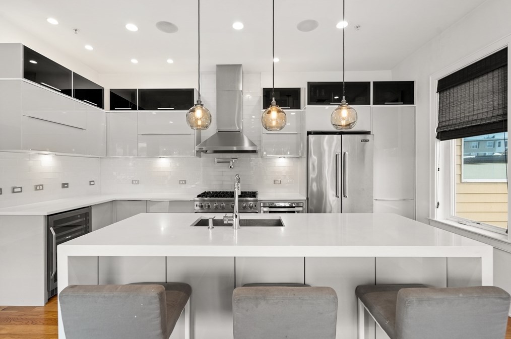 403 W First St #402, Boston, MA 02127