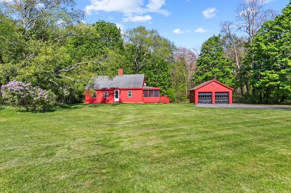 1271 Main St, Hanover MA 02339-1221 exterior