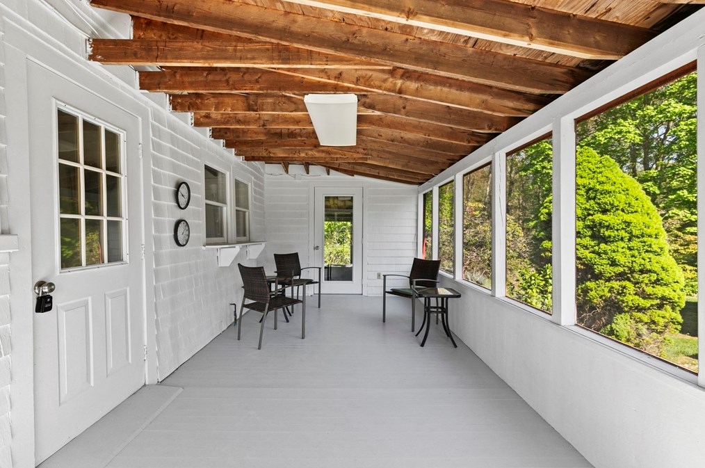 1271 Main St, Hanover MA 02339-1221 exterior