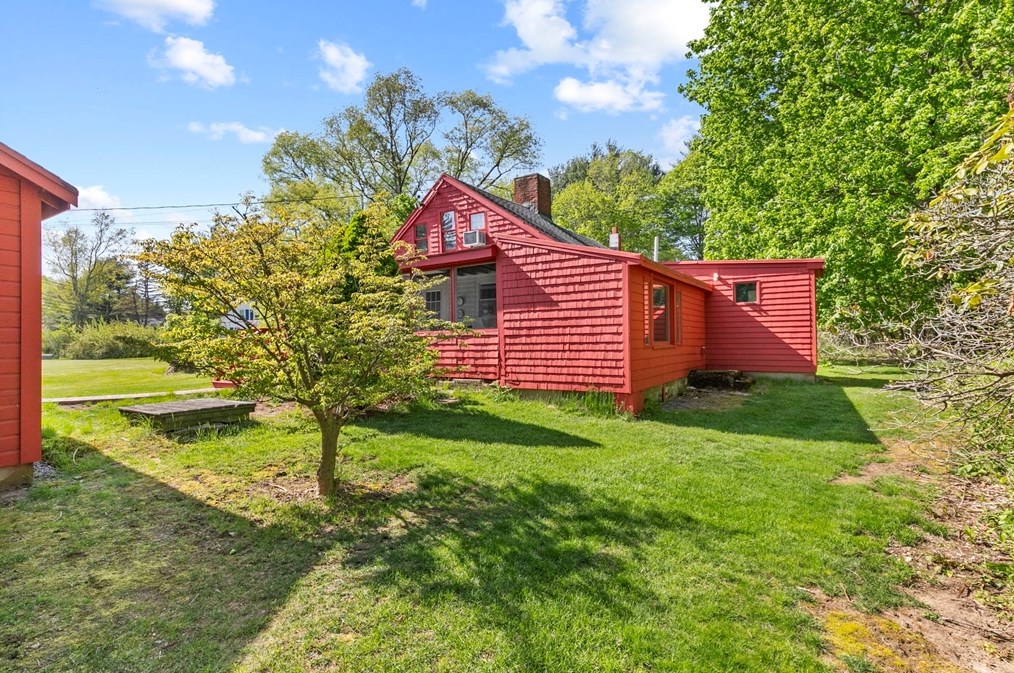 1271 Main St, Hanover MA 02339-1221 exterior