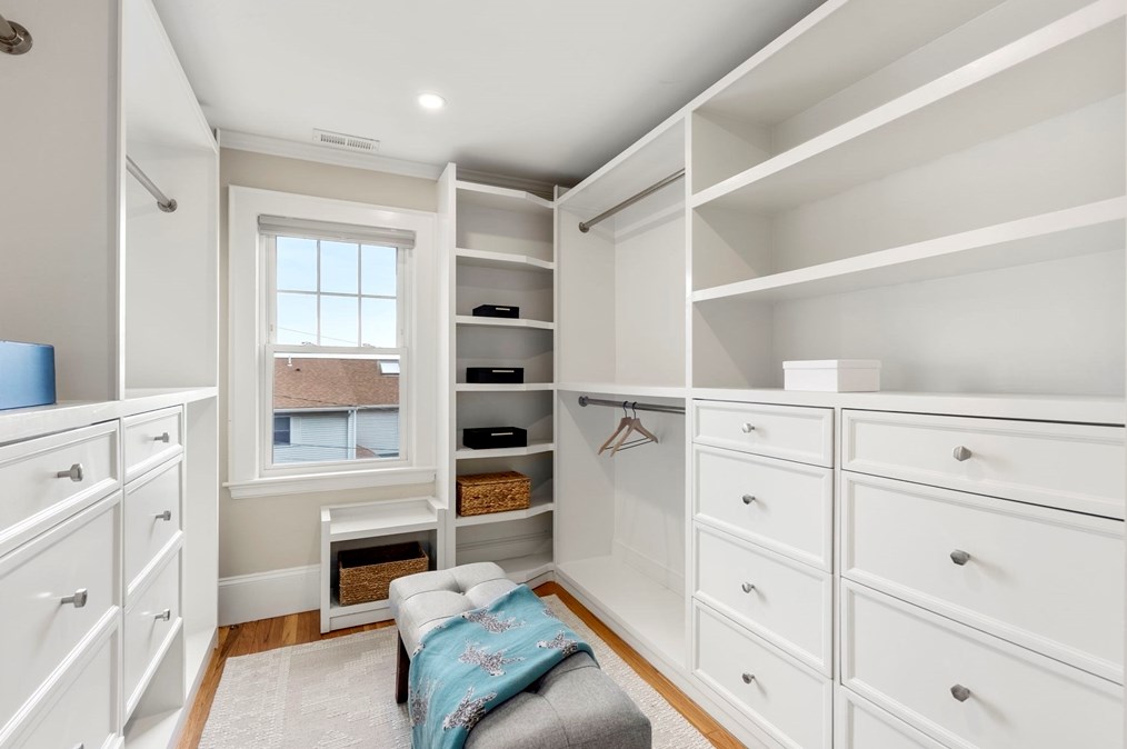 68 Bennington St, Newton MA 02458-1901 exterior