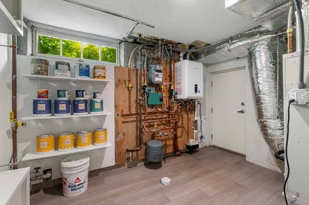 68 Bennington St, Newton MA 02458-1901 exterior