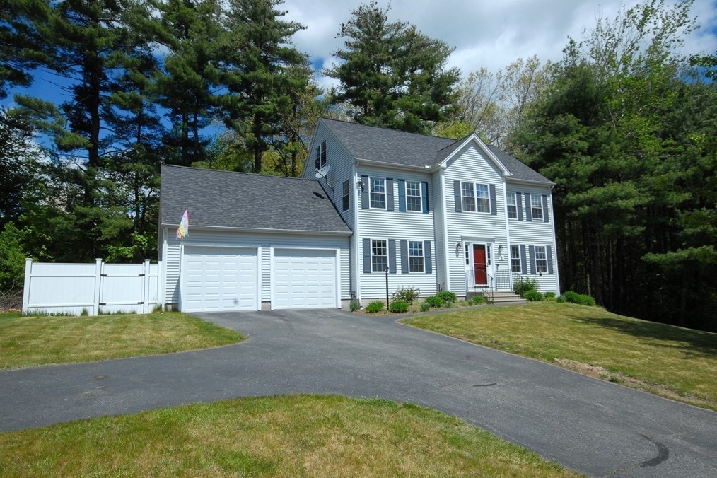 8 Wilkate Pl, Clinton, MA 01510