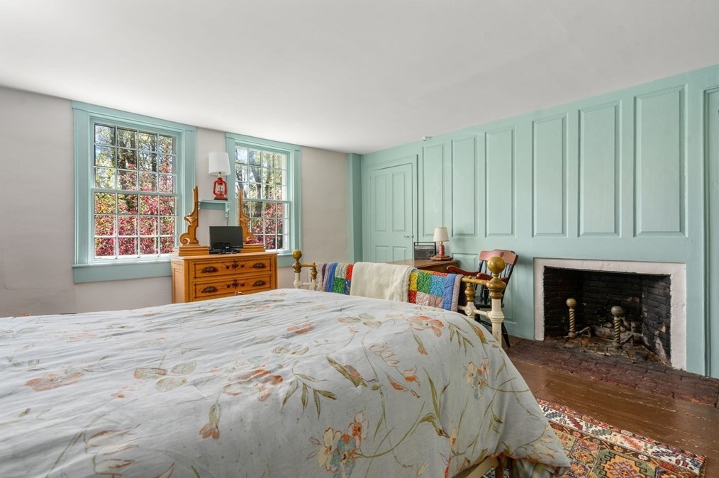 50 Oliver Pl, East Bridgewater MA 02324-3006 exterior