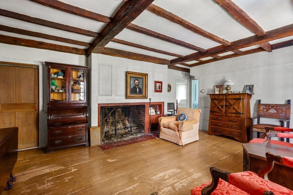 50 Oliver Pl, East Bridgewater MA 02324-3006 exterior