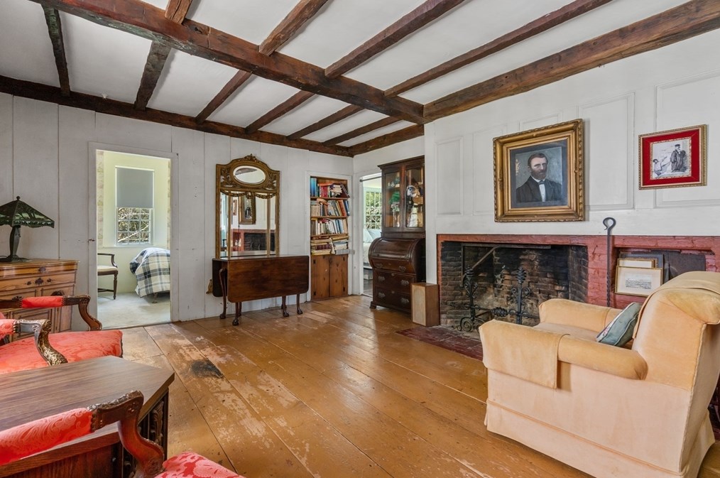 50 Oliver Pl, East Bridgewater MA 02324-3006 exterior