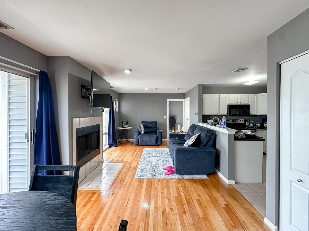 200 Falls Blvd, Quincy MA  02169-8158 exterior