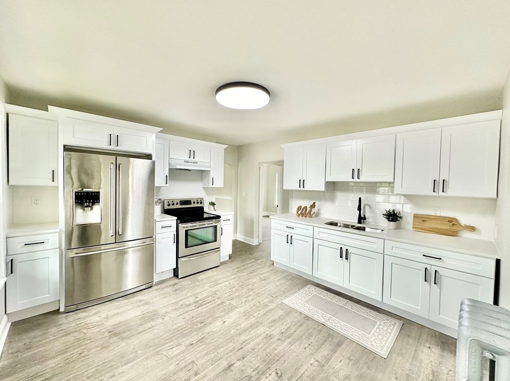 61 Woodlawn St, Springfield MA  01108-3064 exterior