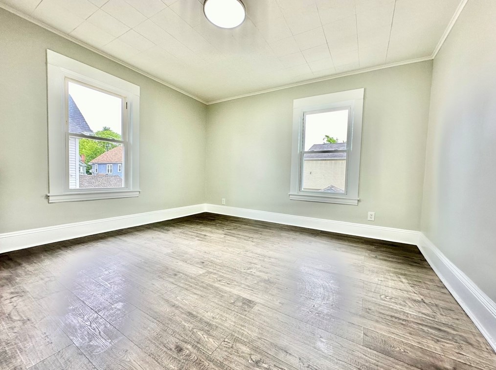 61 Woodlawn St, Springfield MA  01108-3064 exterior