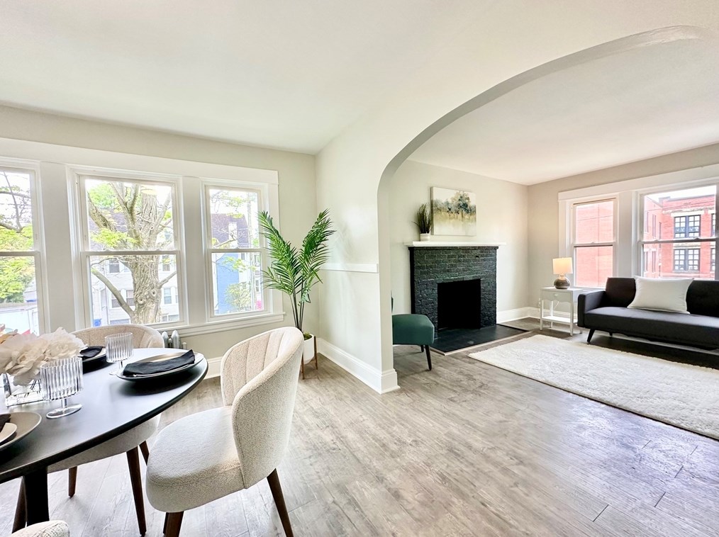 61 Woodlawn St, Springfield MA  01108-3064 exterior