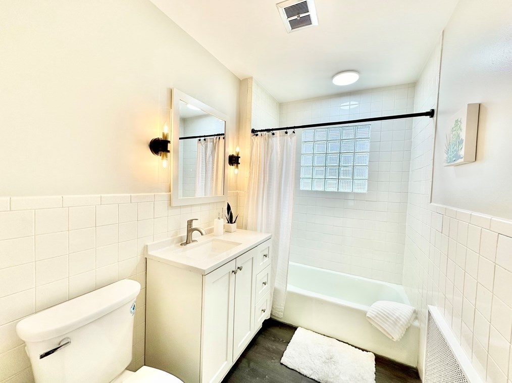 61 Woodlawn St, Springfield MA  01108-3064 exterior