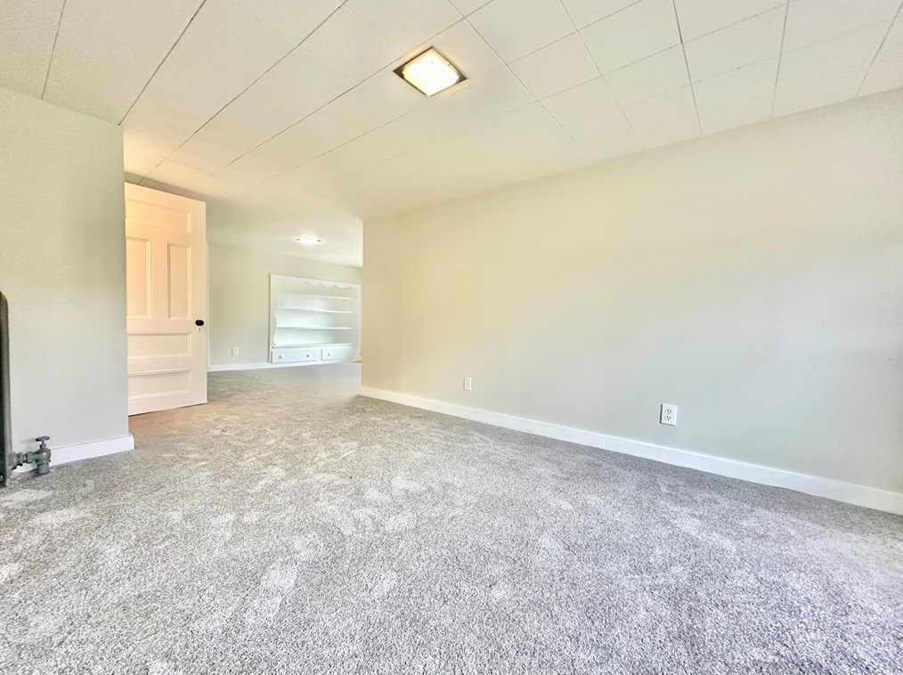 61 Woodlawn St, Springfield MA  01108-3064 exterior