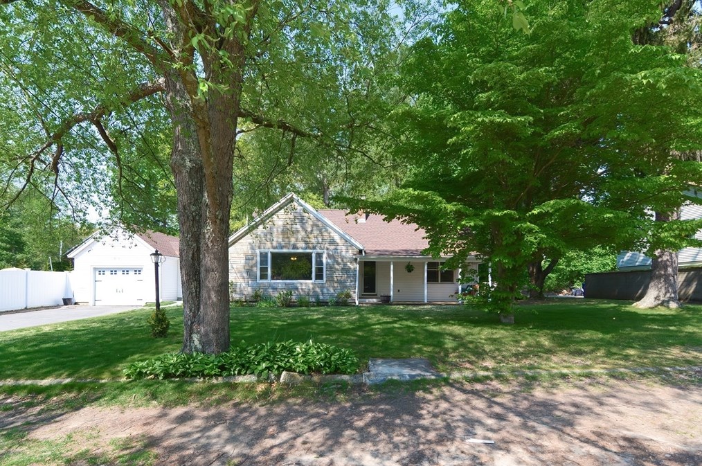 52 Scadding St, Taunton, MA 02780 exterior